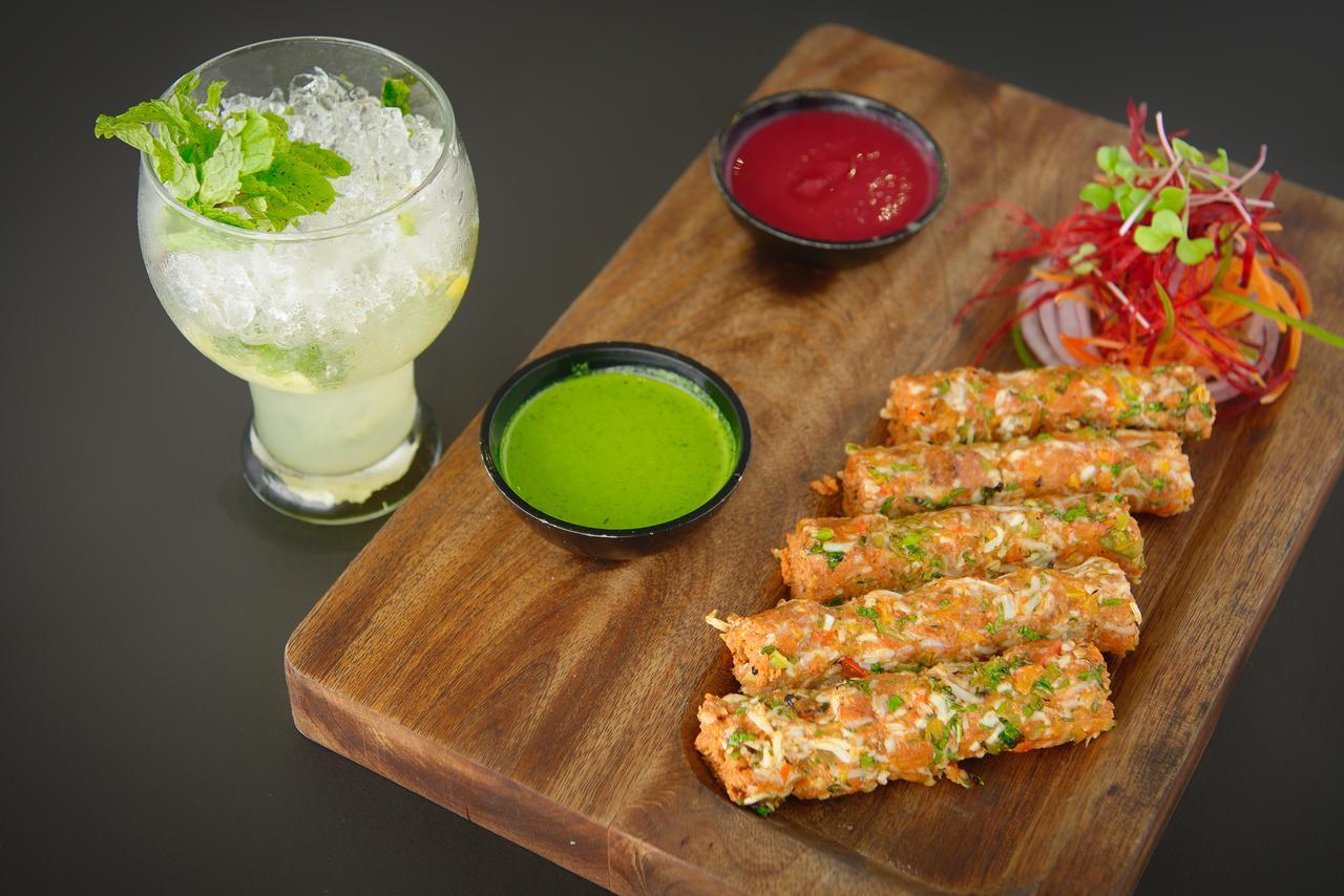 Davanam Sarovar Portico Suites Bangalore Eksteriør bilde