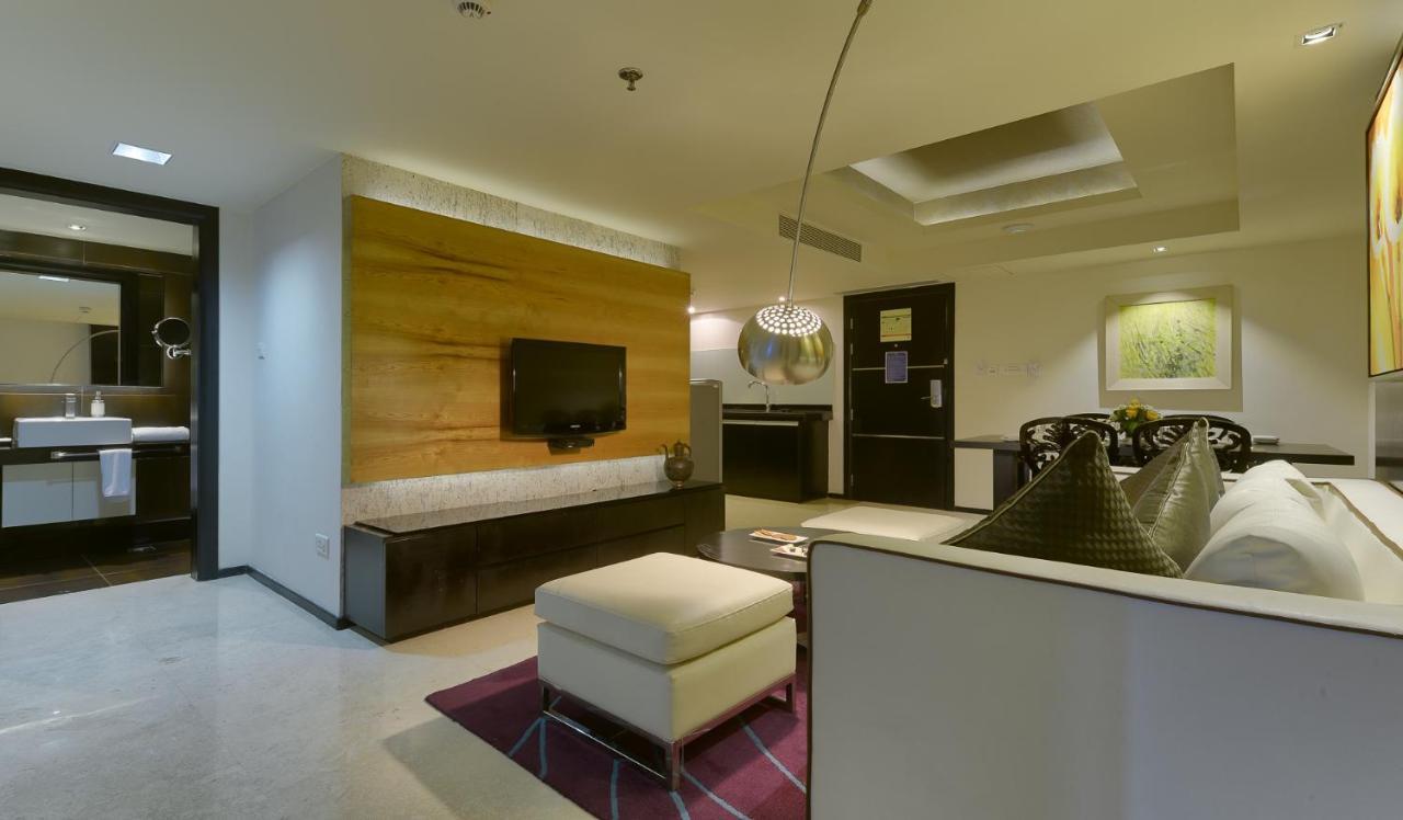Davanam Sarovar Portico Suites Bangalore Eksteriør bilde