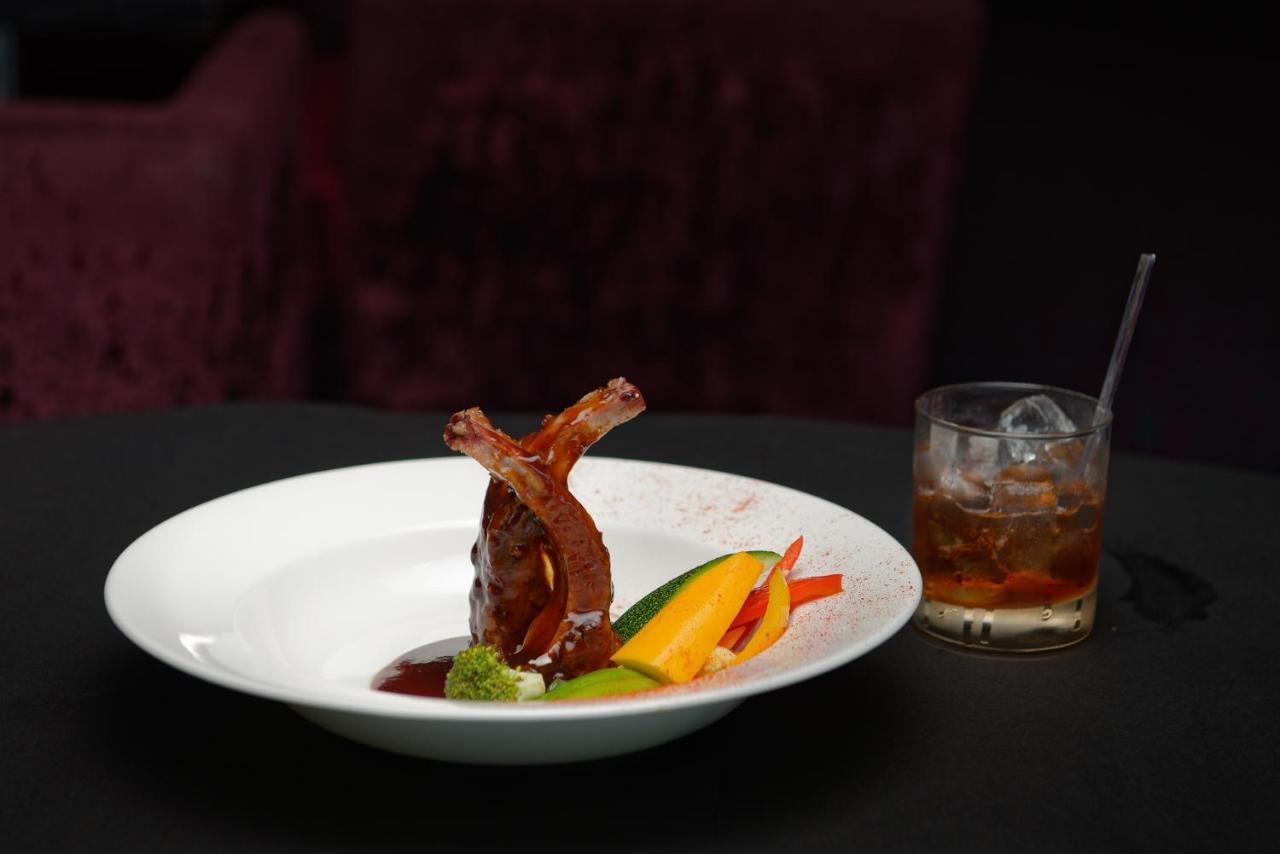 Davanam Sarovar Portico Suites Bangalore Eksteriør bilde